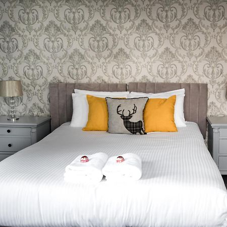Mcinnes House Rooms With Breakfast Kingussie Bagian luar foto