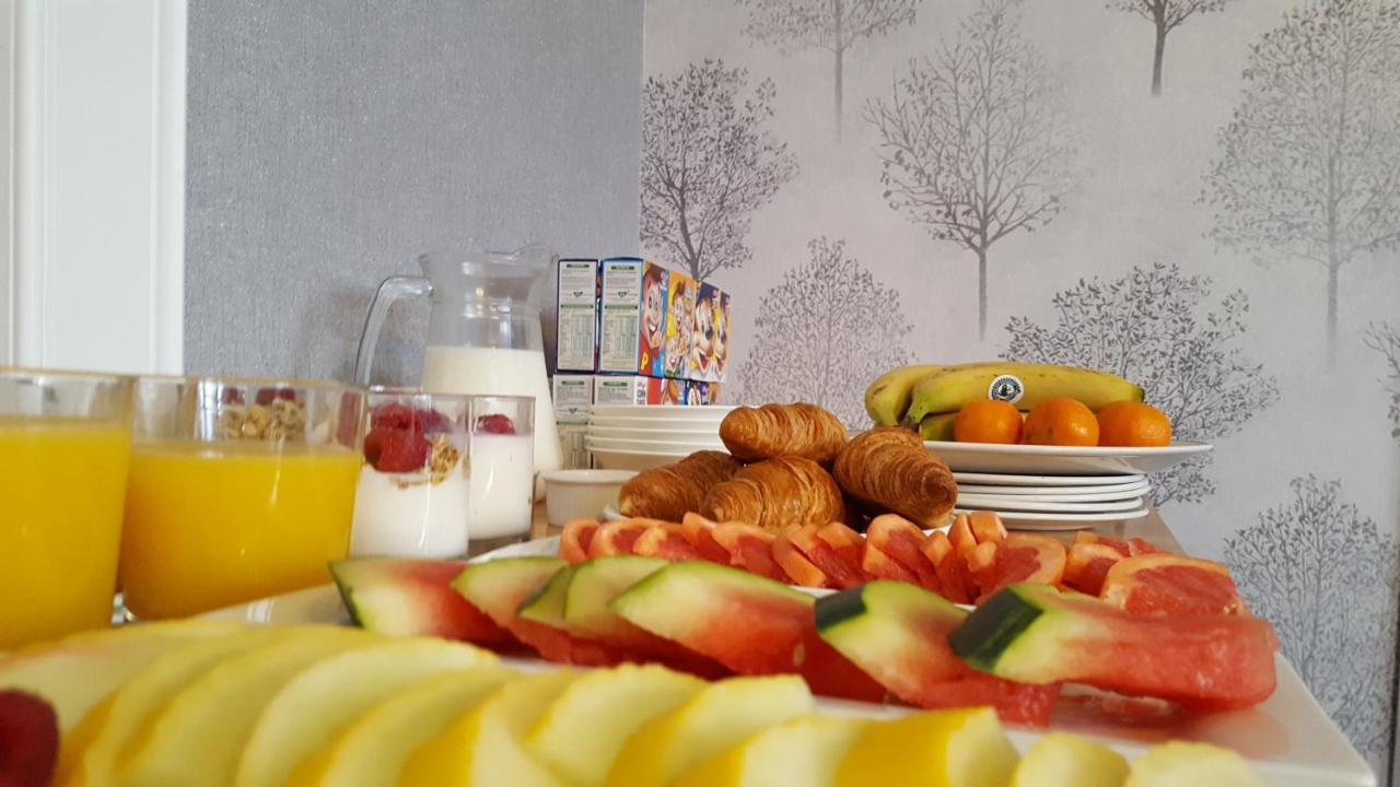 Mcinnes House Rooms With Breakfast Kingussie Bagian luar foto